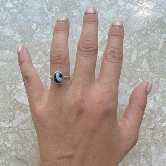 Agate Sterling Silver Vintage Bezel Ring - Picture 5 of 13